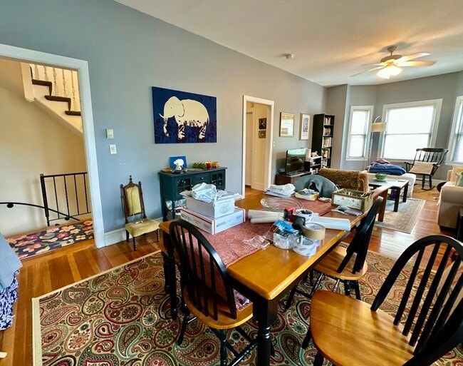 512 Centre St, Unit 2 in Boston, MA - Building Photo - Building Photo