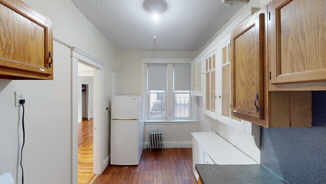 1714 Commonwealth Ave, Unit 18 in Boston, MA - Building Photo - Building Photo