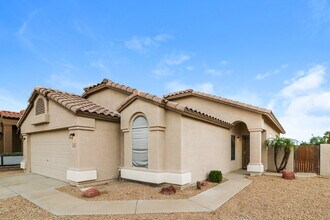 15112 W Eureka Trail in Surprise, AZ - Building Photo - Building Photo