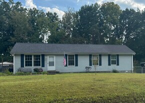 500 Wooten Rd in Clarksville, TN - Building Photo