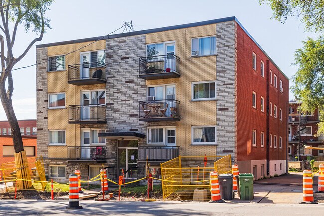 5140 Saint-Michel Boul in Montréal, QC - Building Photo - Building Photo