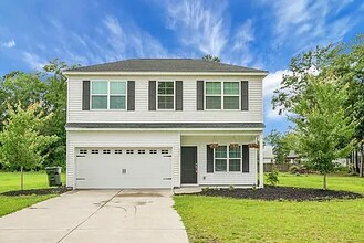 717 Butter Rd in Bonneau, SC - Building Photo - Building Photo