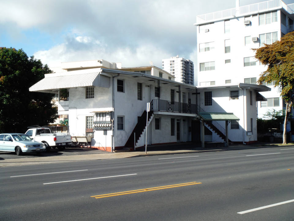 2526 Kapiolani Blvd in Honolulu, HI - Building Photo