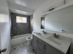 19408 Algonac St in Detroit, MI - Building Photo - Building Photo