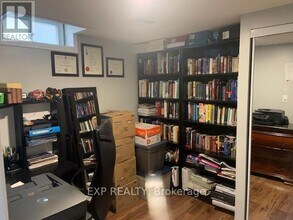 8 Cluett Dr in Ajax, ON - Building Photo - Building Photo
