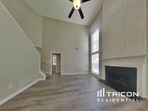 411 Yarrow Way in Woodstock, GA - Building Photo - Building Photo