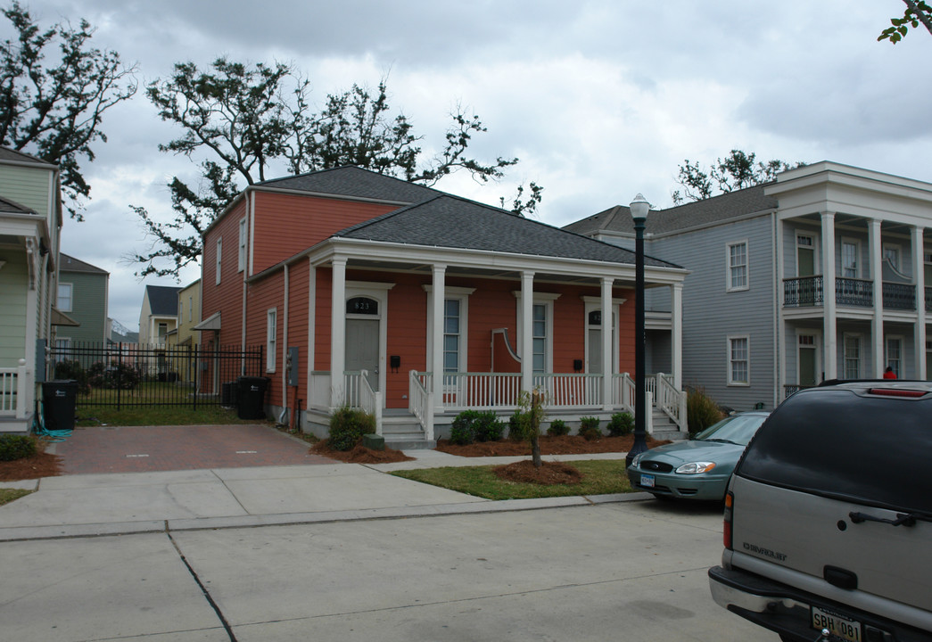 823 Adele Dr in New Orleans, LA - Building Photo