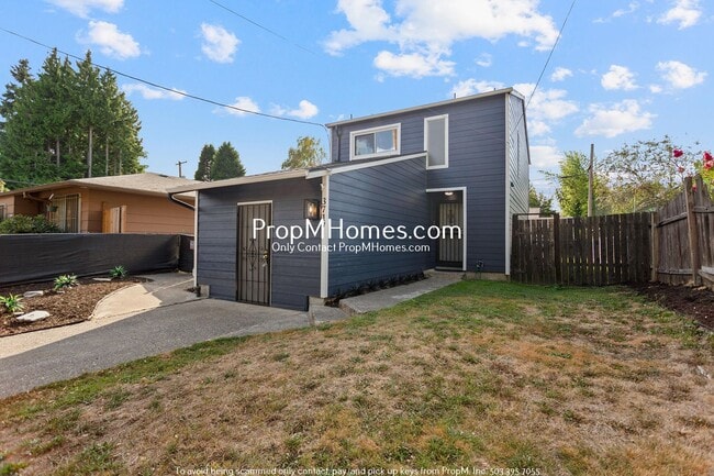 property at 3717 NE Mallory Ave