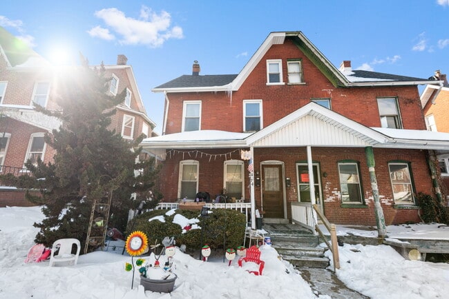 74 S 6th Ave, Unit UNIT2 in Coatesville, PA - Building Photo - Building Photo