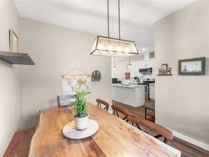 340 John Angus Dr in Winnipeg, MB - Building Photo - Building Photo