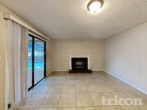 1314 Oakcrest Dr in Brandon, FL - Building Photo - Building Photo