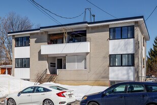 167 Laval Av in Laval, QC - Building Photo