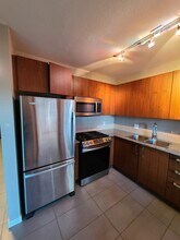 5885 Irmin St in Burnaby, BC - Building Photo - Building Photo