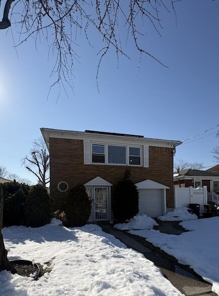 86 Notre Dame Ave, Unit 1