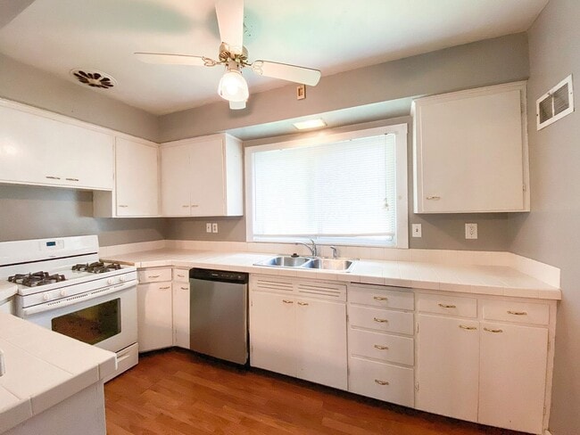 3520 Woodland St in Ames, IA - Building Photo - Building Photo