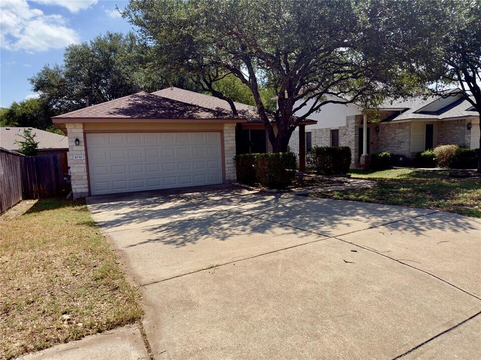 1030 Moser River Dr in Leander, TX - Building Photo