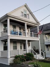 153 Homestead Ave, Unit 1 in Albany, NY - Foto de edificio - Building Photo