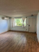 7917 Hale Way in White City, OR - Building Photo - Building Photo