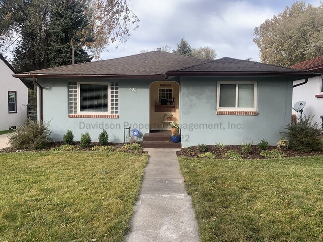 property at 828 Custer Ave