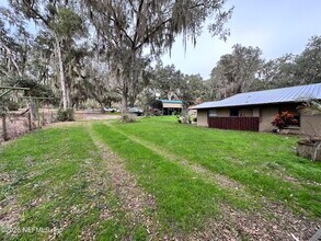 128 Serenity Dr in Melrose, FL - Building Photo - Building Photo