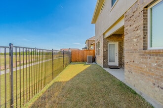 2068 Buffalo Hill Dr in Mesquite, TX - Building Photo - Building Photo