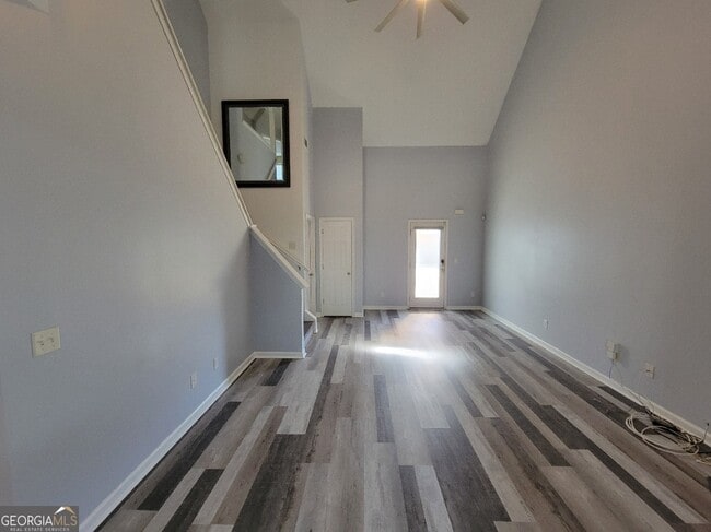 175 Stillwood Dr in Newnan, GA - Building Photo - Building Photo