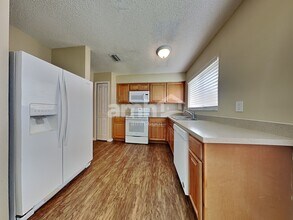 4504 Reynolds Creek Ave in Plant City, FL - Building Photo - Building Photo