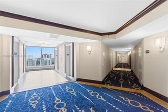 19101 NE 36th Pl in Aventura, FL - Foto de edificio - Building Photo