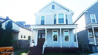 1204 6th Ave in Watervliet, NY - Building Photo