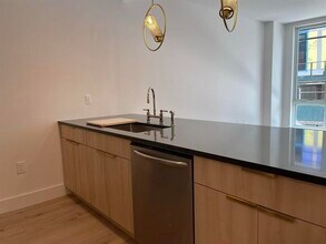 348 Baldwin Ave-Unit -202 in Jersey City, NJ - Building Photo - Building Photo