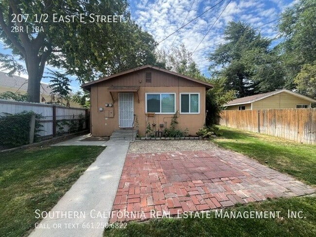 property at 207 1/2 East E Street