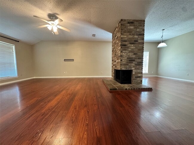 property at 11 Cottage Grove Pl