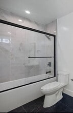 3209 W 18th St in Los Angeles, CA - Foto de edificio - Building Photo