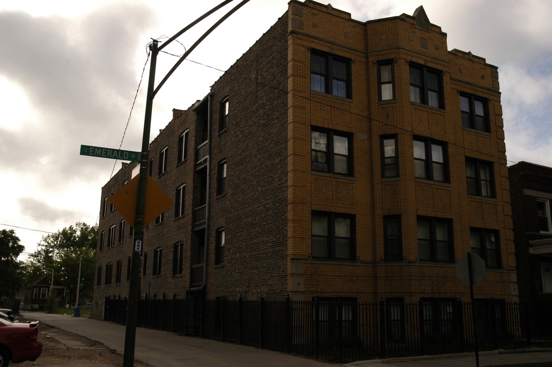 5601 S Emerald Ave in Chicago, IL - Building Photo