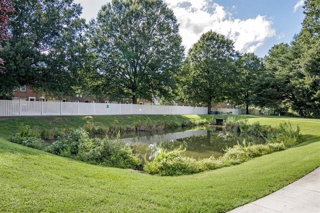 Silver Hill at Arboretum Apartments photo'