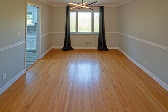 10120 Spring Mill Rd in Indianapolis, IN - Building Photo - Building Photo