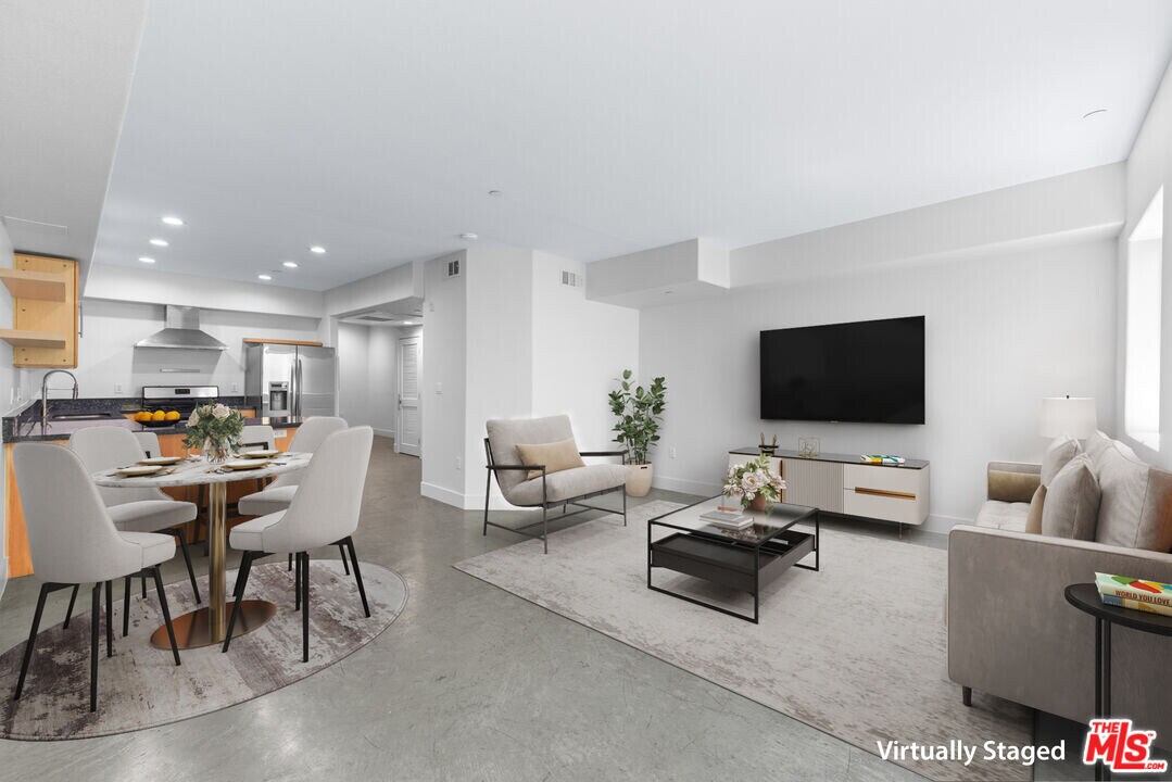 5232 Satsuma Ave in Los Angeles, CA - Building Photo