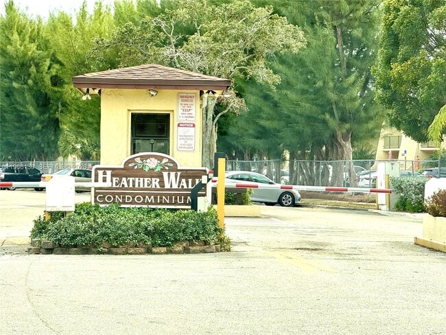 13710 SW 90th Ave in Miami, FL - Building Photo - Building Photo