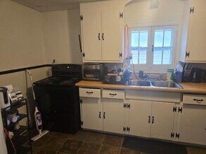 110 Robinson St, Unit Upper Robinson in North Tonawanda, NY - Building Photo - Building Photo