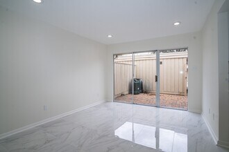 6404 Olympia Dr in Houston, TX - Building Photo - Building Photo