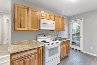 210 Roanoke St in Christiansburg, VA - Building Photo - Building Photo