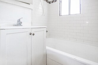 1405 S Berendo St in Los Angeles, CA - Building Photo - Building Photo
