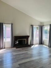 10823 Mountain View Ave in Loma Linda, CA - Building Photo - Building Photo