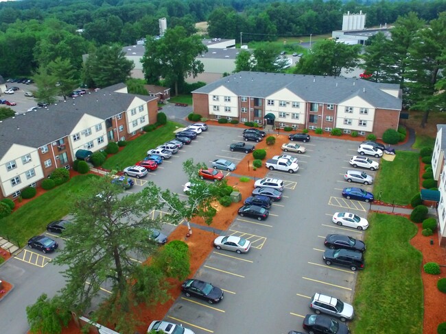 Presidential Park Apartments in Leominster, MA - Building Photo - Building Photo