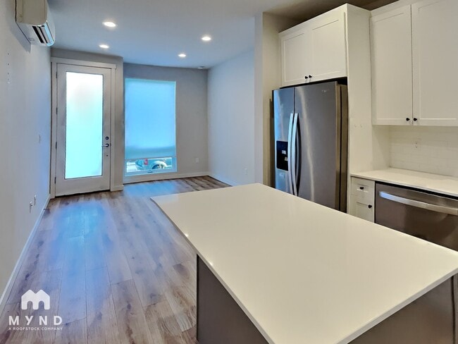 7023 42nd Ave S in Seattle, WA - Building Photo - Building Photo