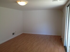 104 Pipers Pl in Chalfont, PA - Foto de edificio - Building Photo