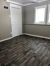335 N 1st St in Council Bluffs, IA - Building Photo - Building Photo