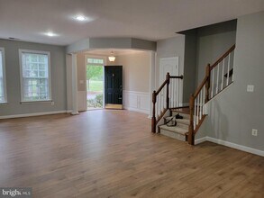 11837 Whitworth Cannon Ln in Linton Hall, VA - Building Photo - Building Photo