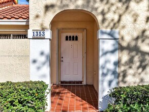 1353 Springside Dr in Weston, FL - Building Photo - Building Photo