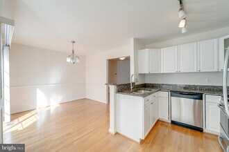 4656 Kirkland Pl in Alexandria, VA - Building Photo - Building Photo